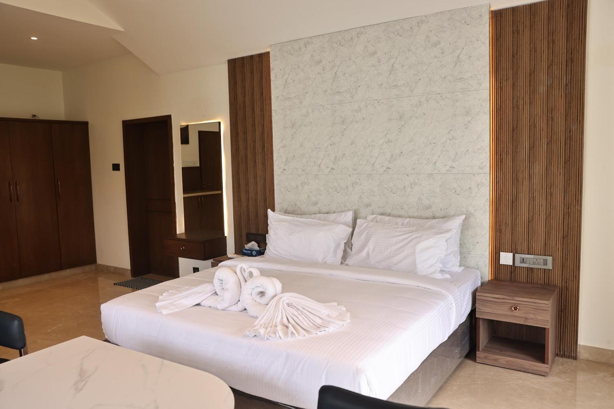 Mstays Ecr By Mirabilis Hotel Chennai Exterior foto