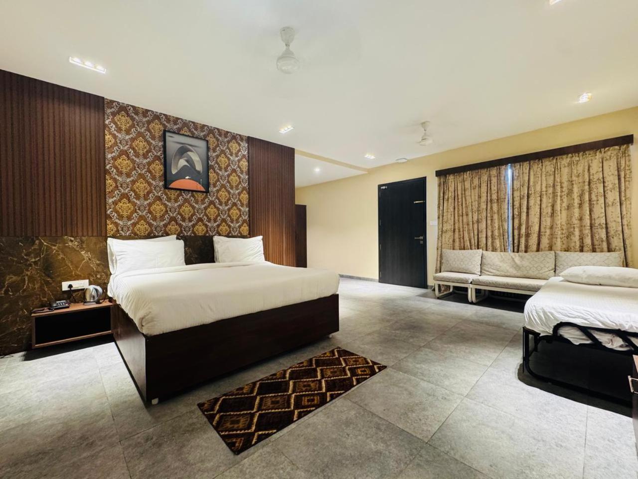 Mstays Ecr By Mirabilis Hotel Chennai Exterior foto